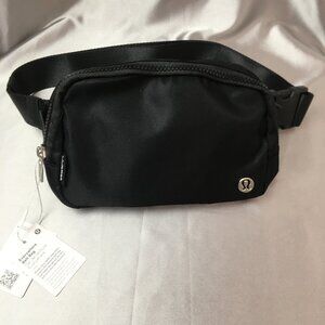 LULULEMON Everywhere Belt Bag in Heritage Jaquard NEW Limited Edition
